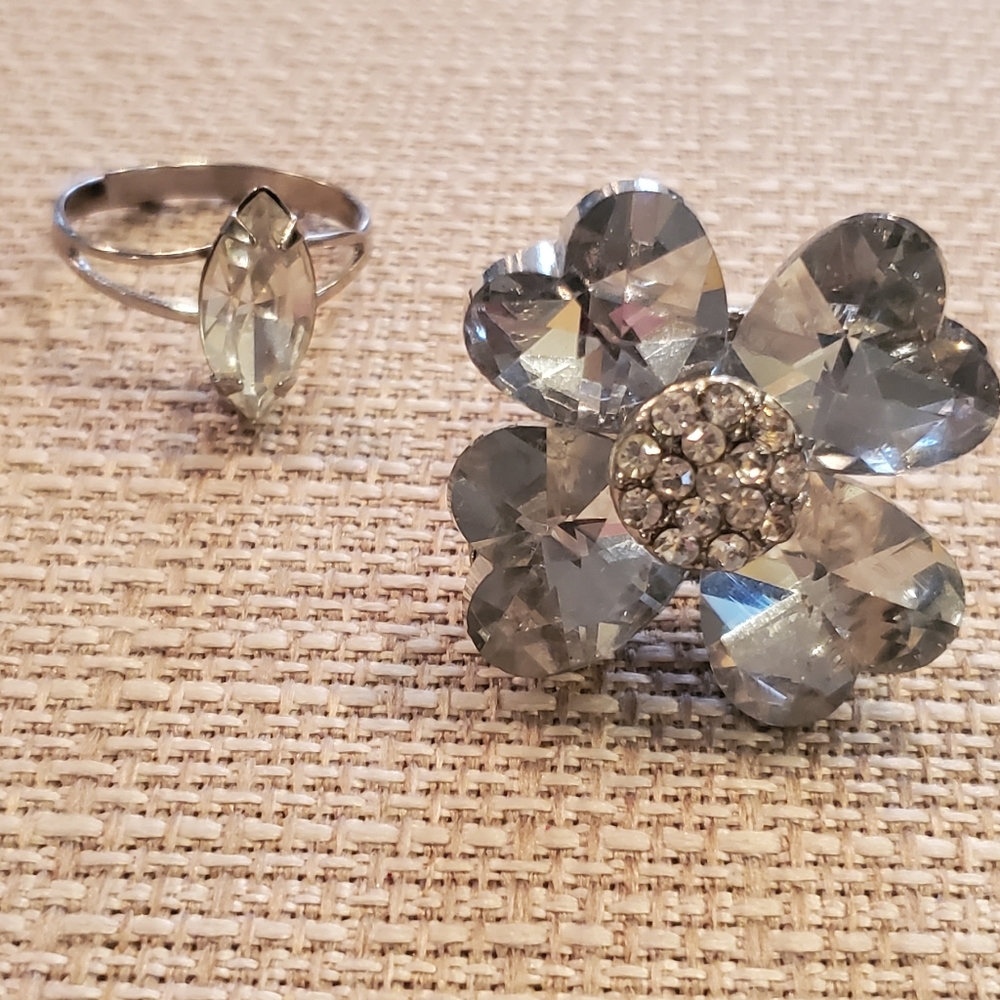Two rhinestone flower statement & marquis cut rings